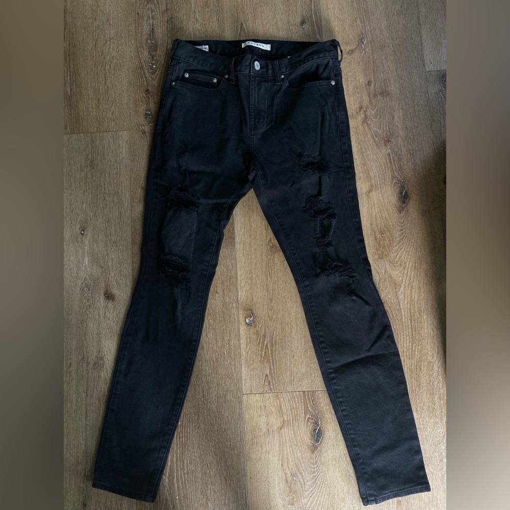 black skinny jeans